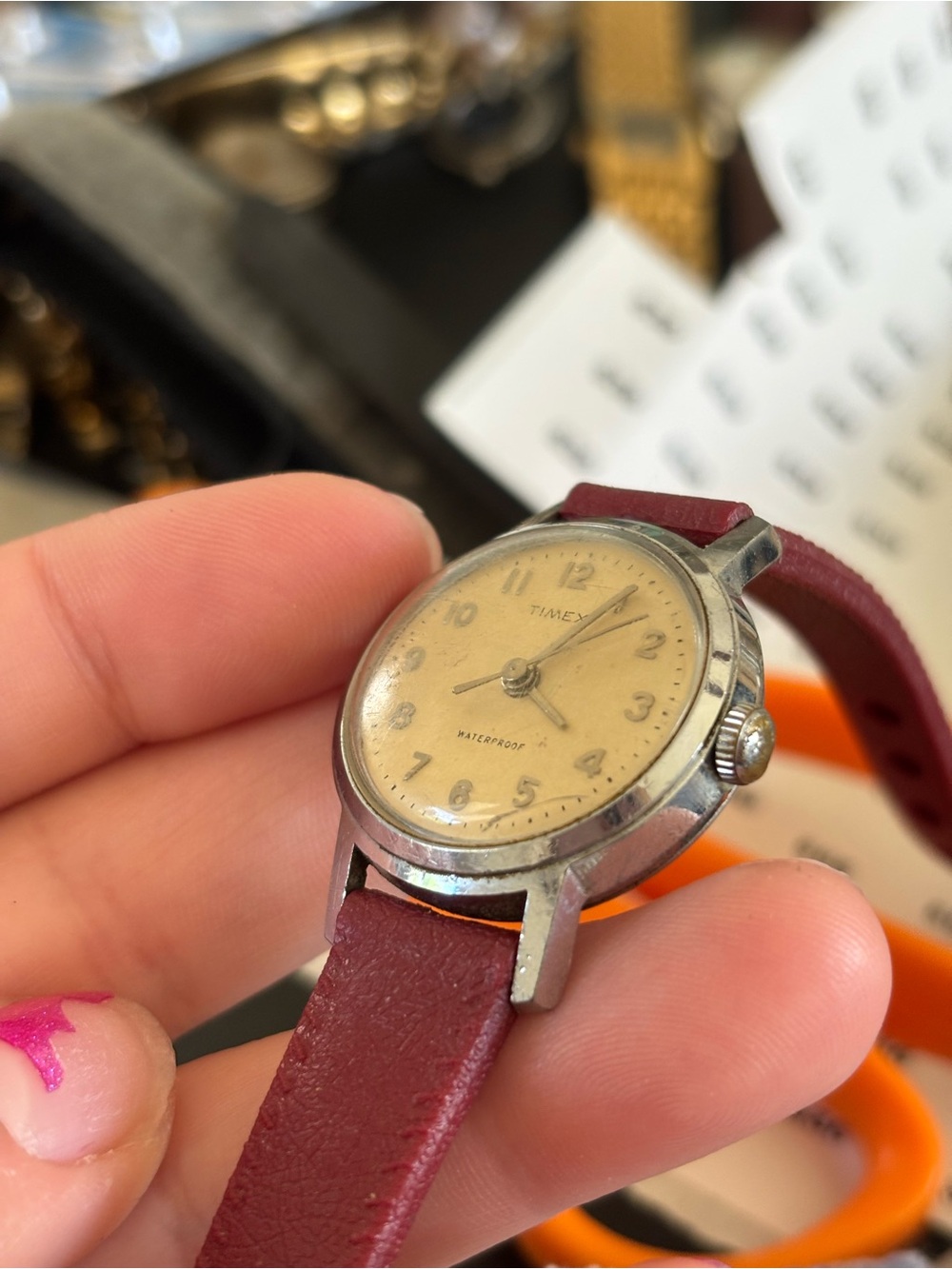 Timex Ladies Watch with Burgundy Leather Strap and Cream Dial - Picture 8 of 8